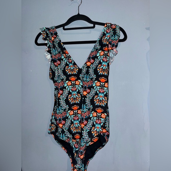 Jessica Simpson Black Floral Bodysuit - Picture 1 of 4